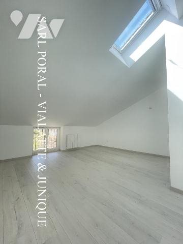 Maison à louer, 111m², Neuville-sur-Ain