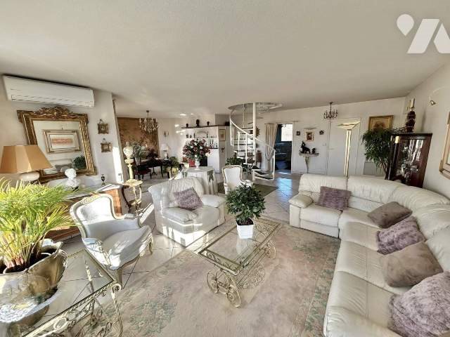 Appartement à vendre, 154m², Saint-Etienne