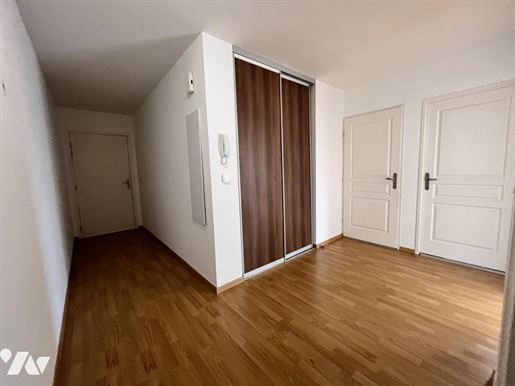 Purchase: Apartment (59500)