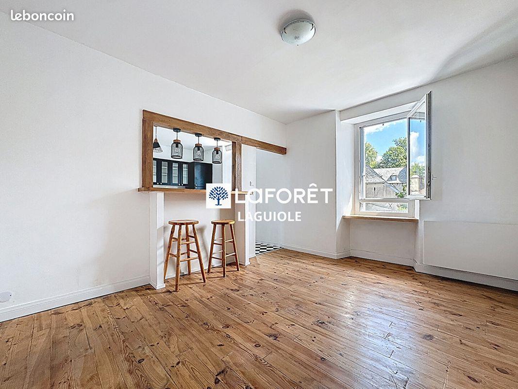 Appartement à louer, 56m², Soulages-Bonneval