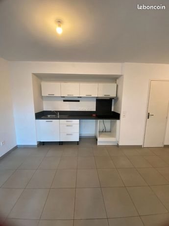 Appartement à louer, 56m², Marseille 8ème