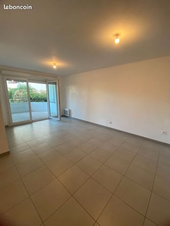 Appartement à louer, 56m², Marseille 8ème