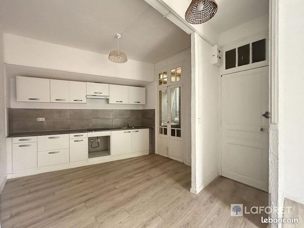 Appartement à louer, 56m², Pia