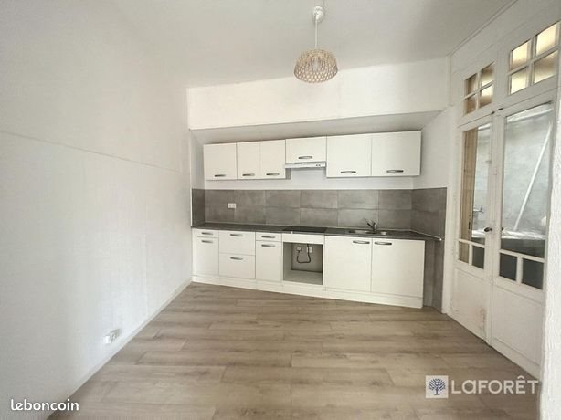 Appartement à louer, 56m², Pia