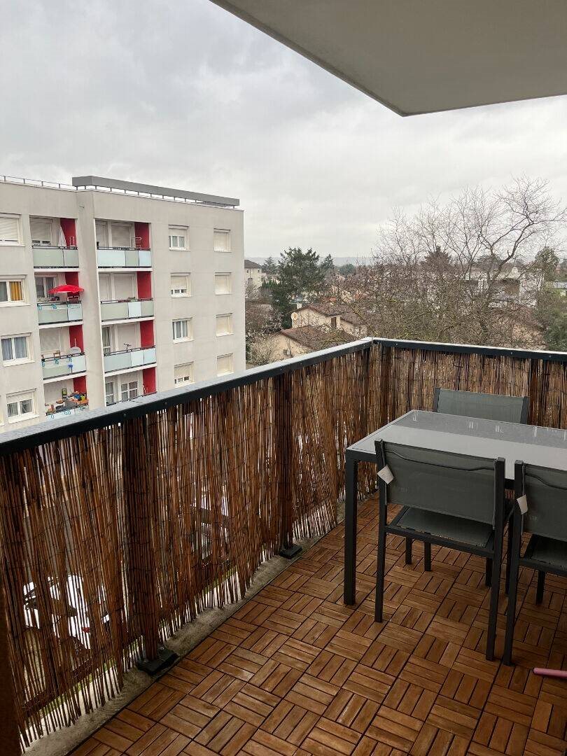 Appartement à louer, 42m², Meyzieu
