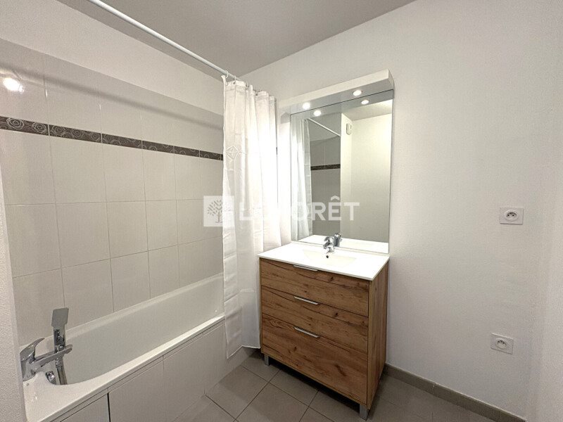 Appartement à louer, 67m², Meyzieu