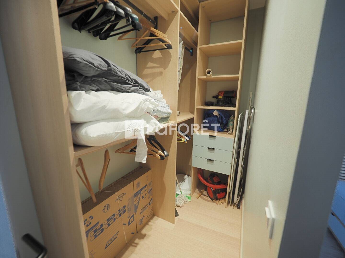 Appartement à louer, 35m², Paris 20ème