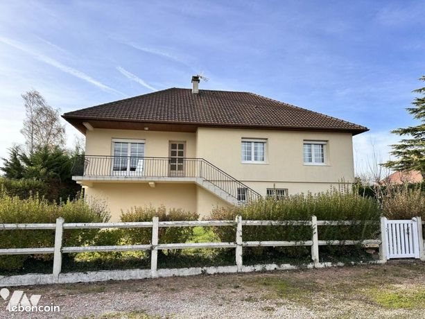 Maison à louer, 115m², Pierre-de-Bresse