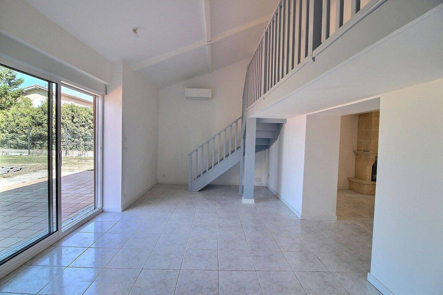 Maison à louer, 150m², Grenade