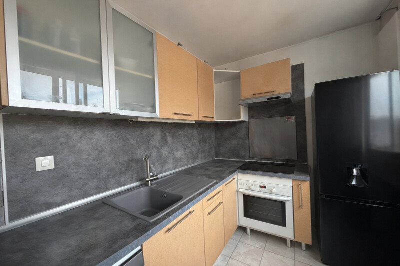 Appartement à louer, 47m², Solliès-Pont