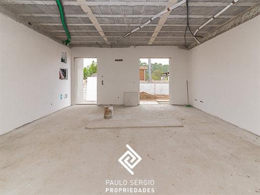 Casa nueva de una sola planta de 3 dormitorios ubicada a 10 minutos de la playa de Esmoriz.