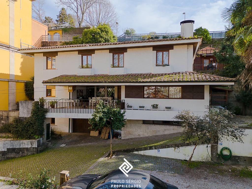Luxury 10 bedroom property located in Amarante