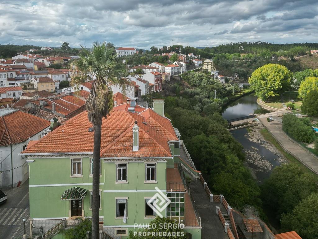 Palace built in the early twentieth century, located in Vila da Sertã