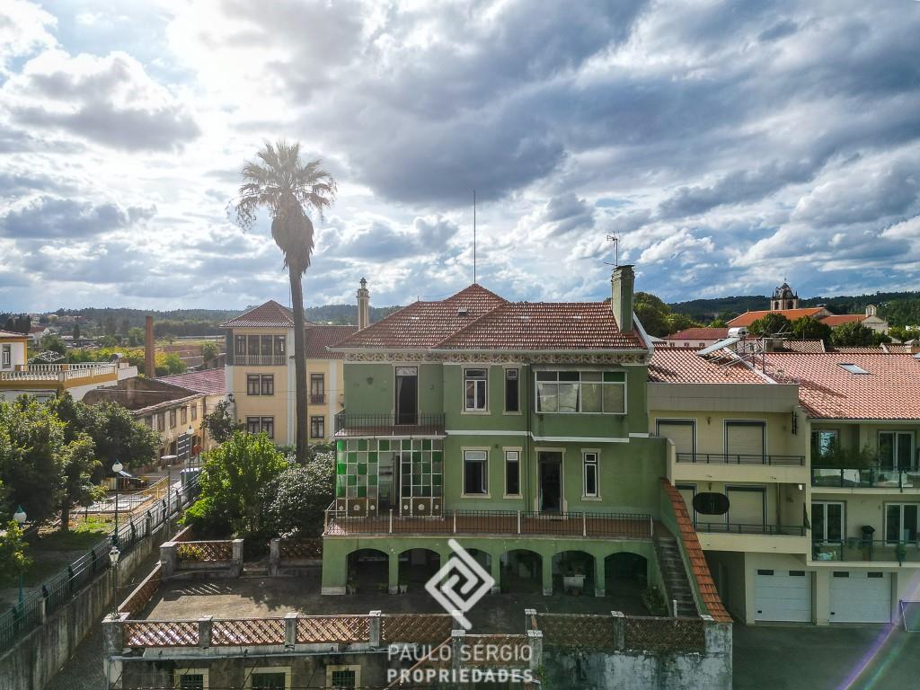 Palace built in the early twentieth century, located in Vila da Sertã