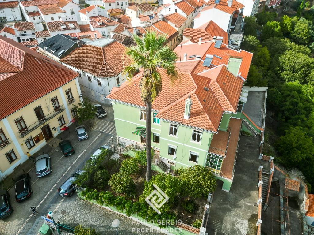 Palace built in the early twentieth century, located in Vila da Sertã