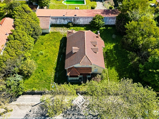 House of 4 Fronts in Miramar, Vila Nova de Gaia