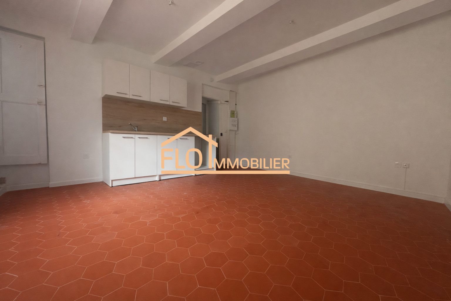 Appartement à louer, 24m², Bessan
