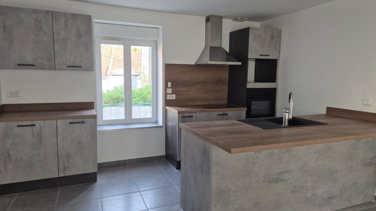 Maison à louer, 79m², Creuzier-le-Neuf