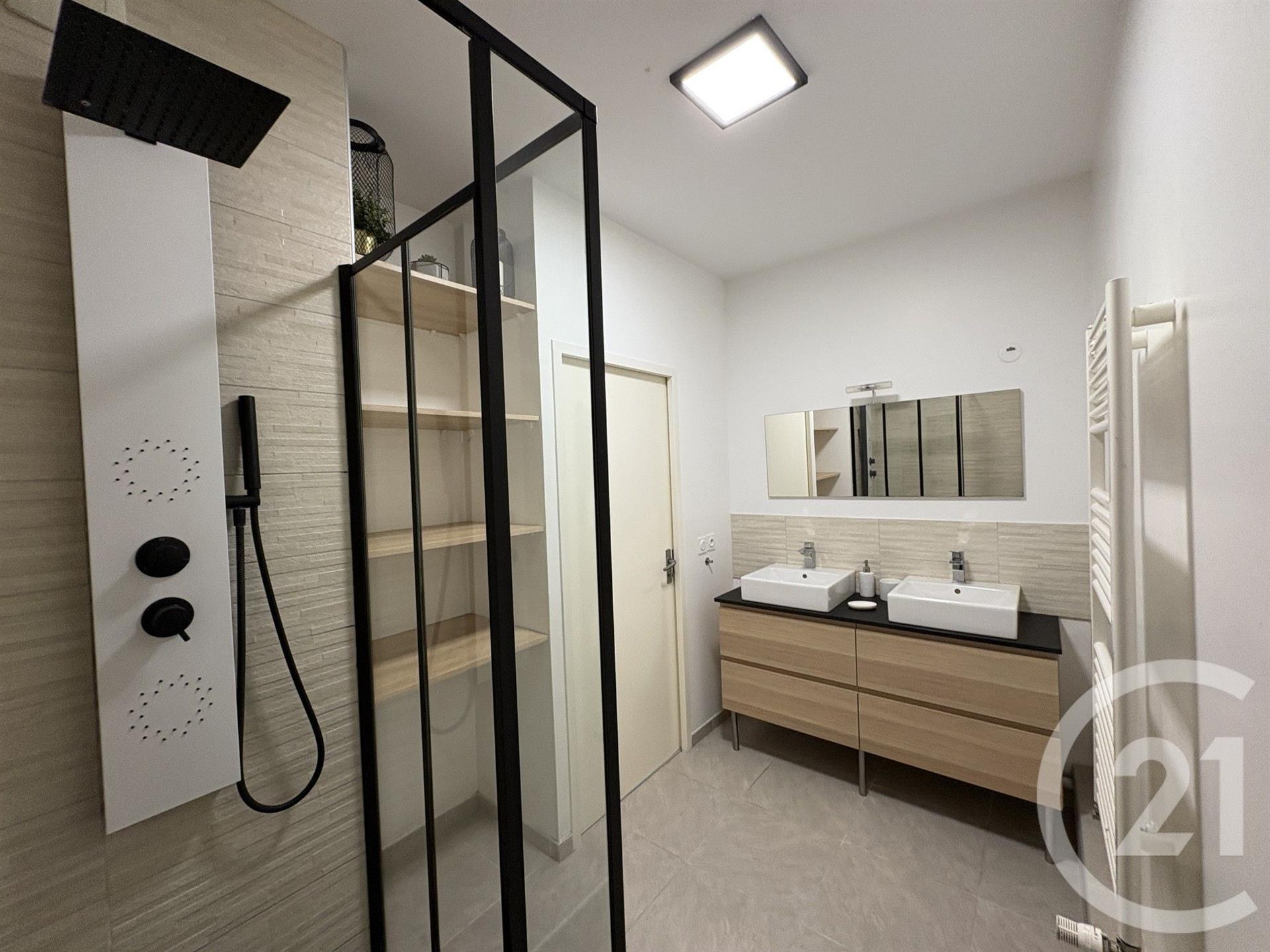 Appartement à louer, 144m², Lyon 8ème