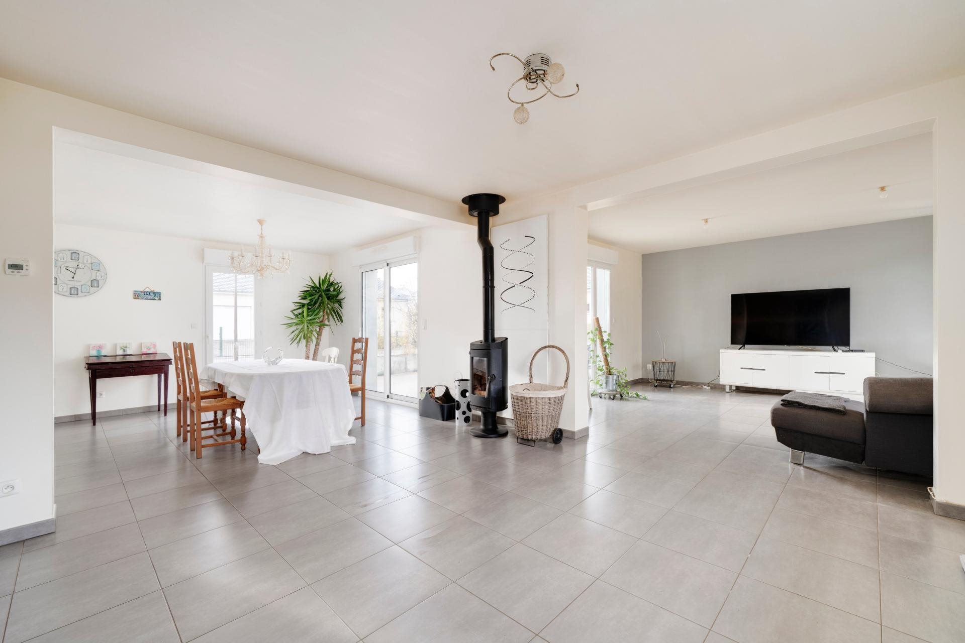 Maison à vendre, 160m², Saint-Nabord