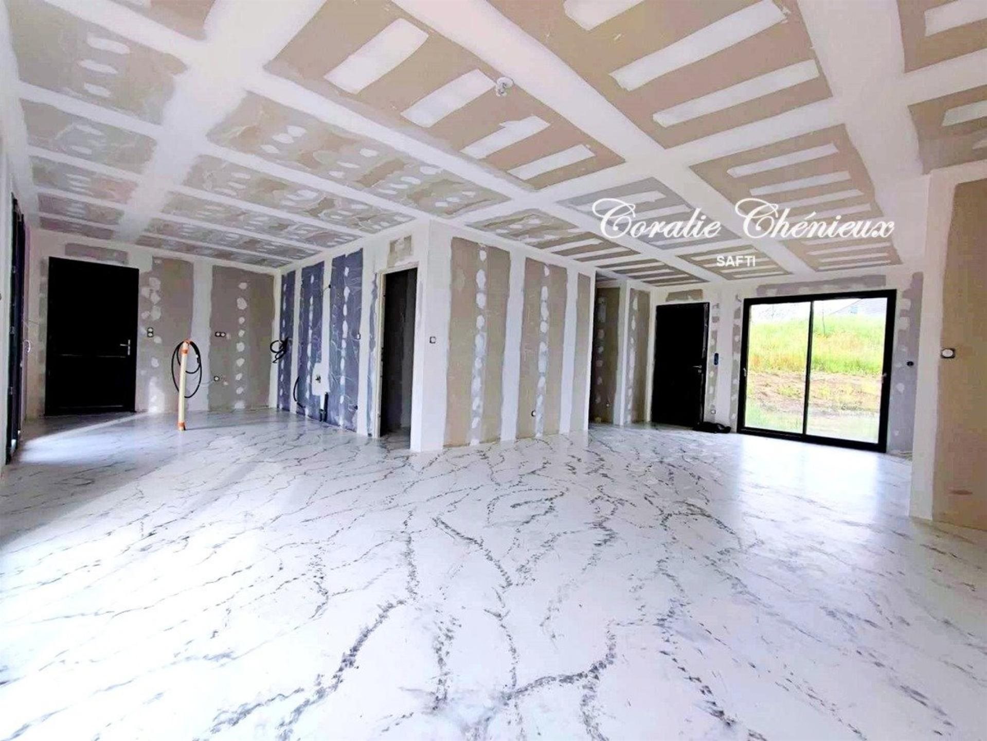 Maison à vendre, 115m², Sarroux - Saint Julien