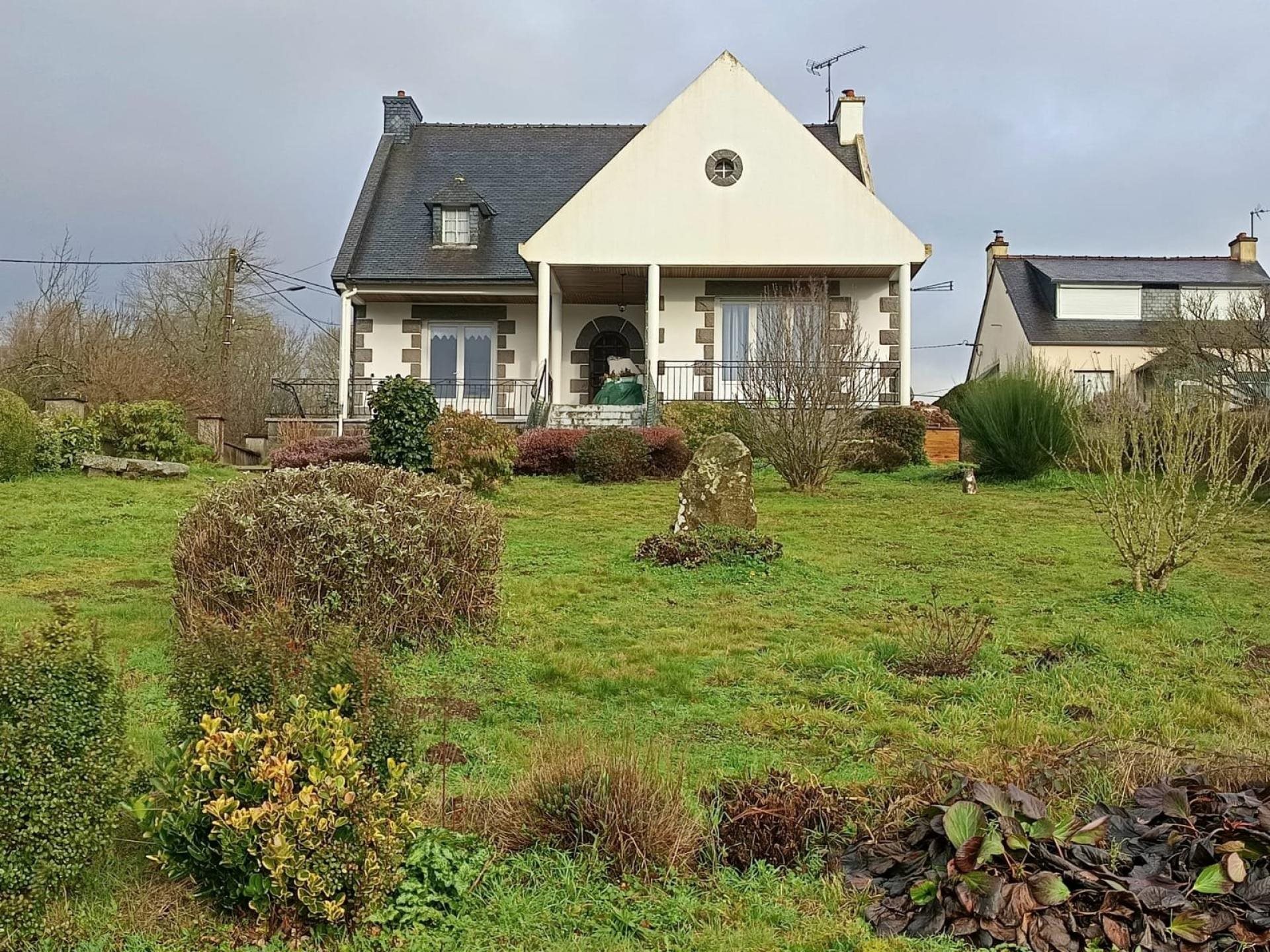 Maison à vendre, 110m², Plounévez-Moëdec