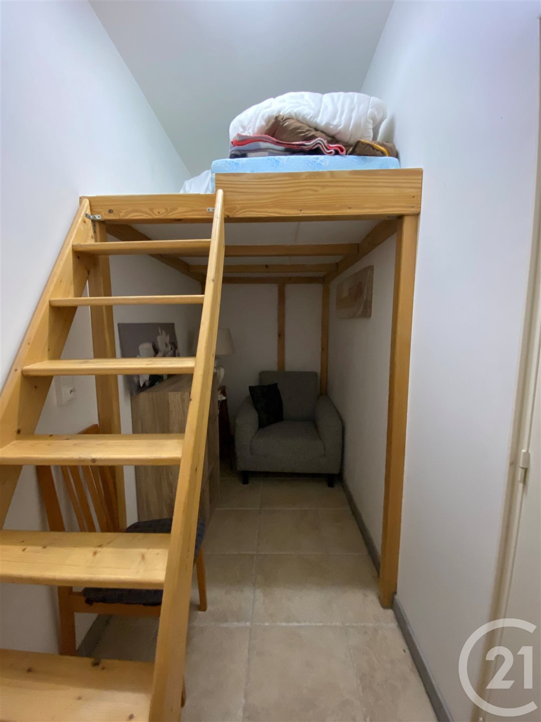 Appartement à louer, 18m², Suèvres