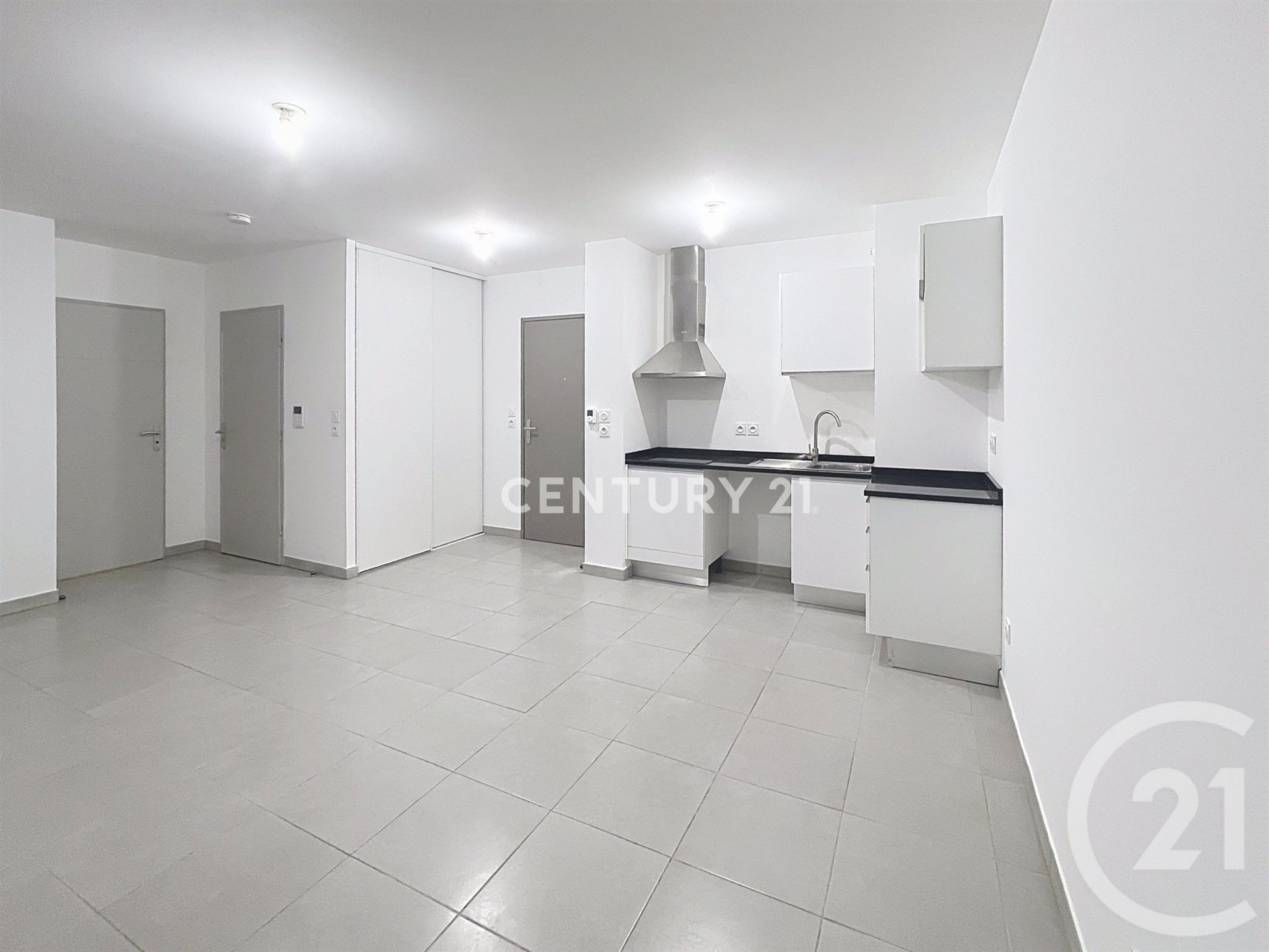 Appartement à louer, 43m², Peypin