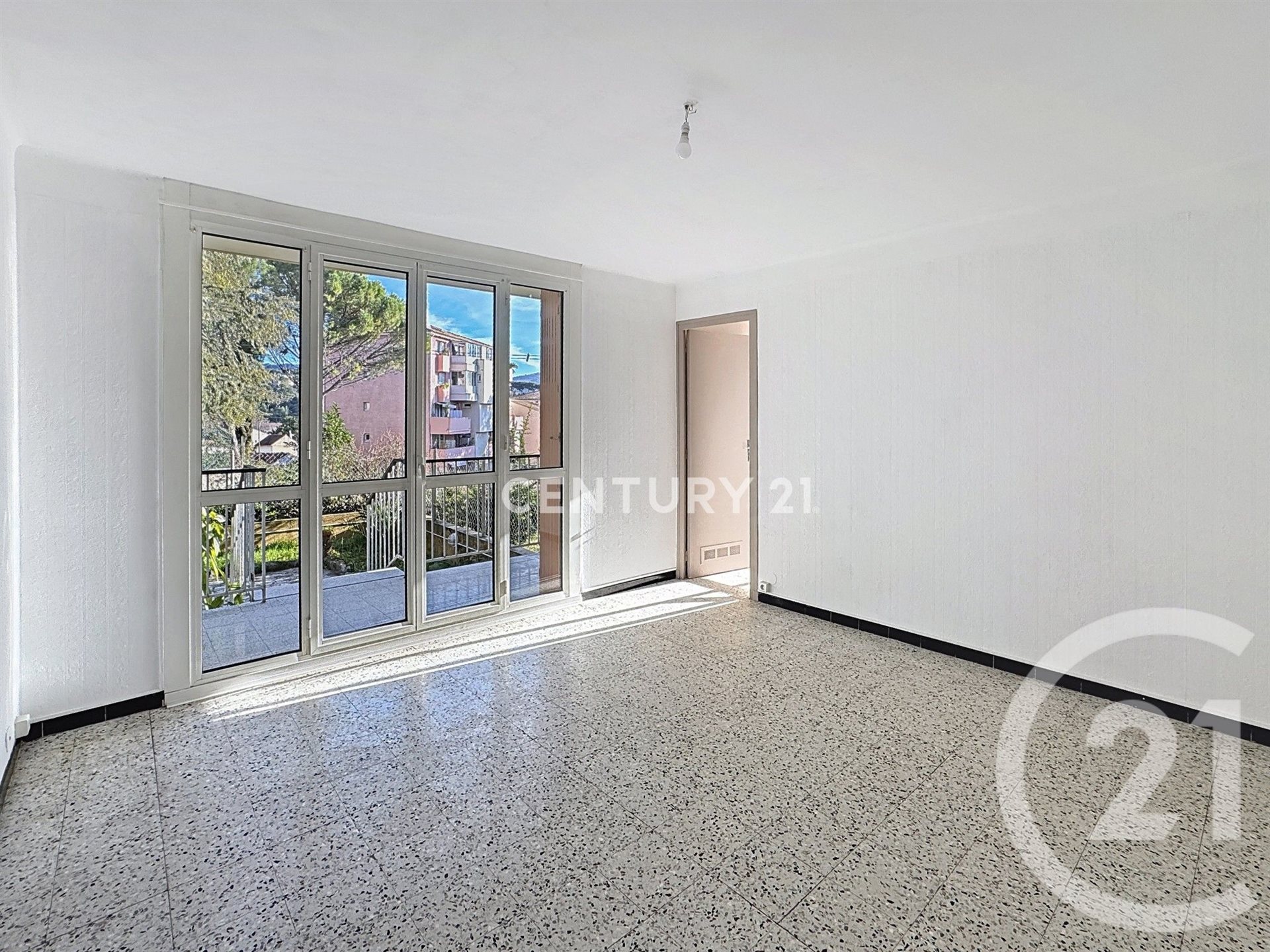 Appartement à louer, 75m², Aubagne