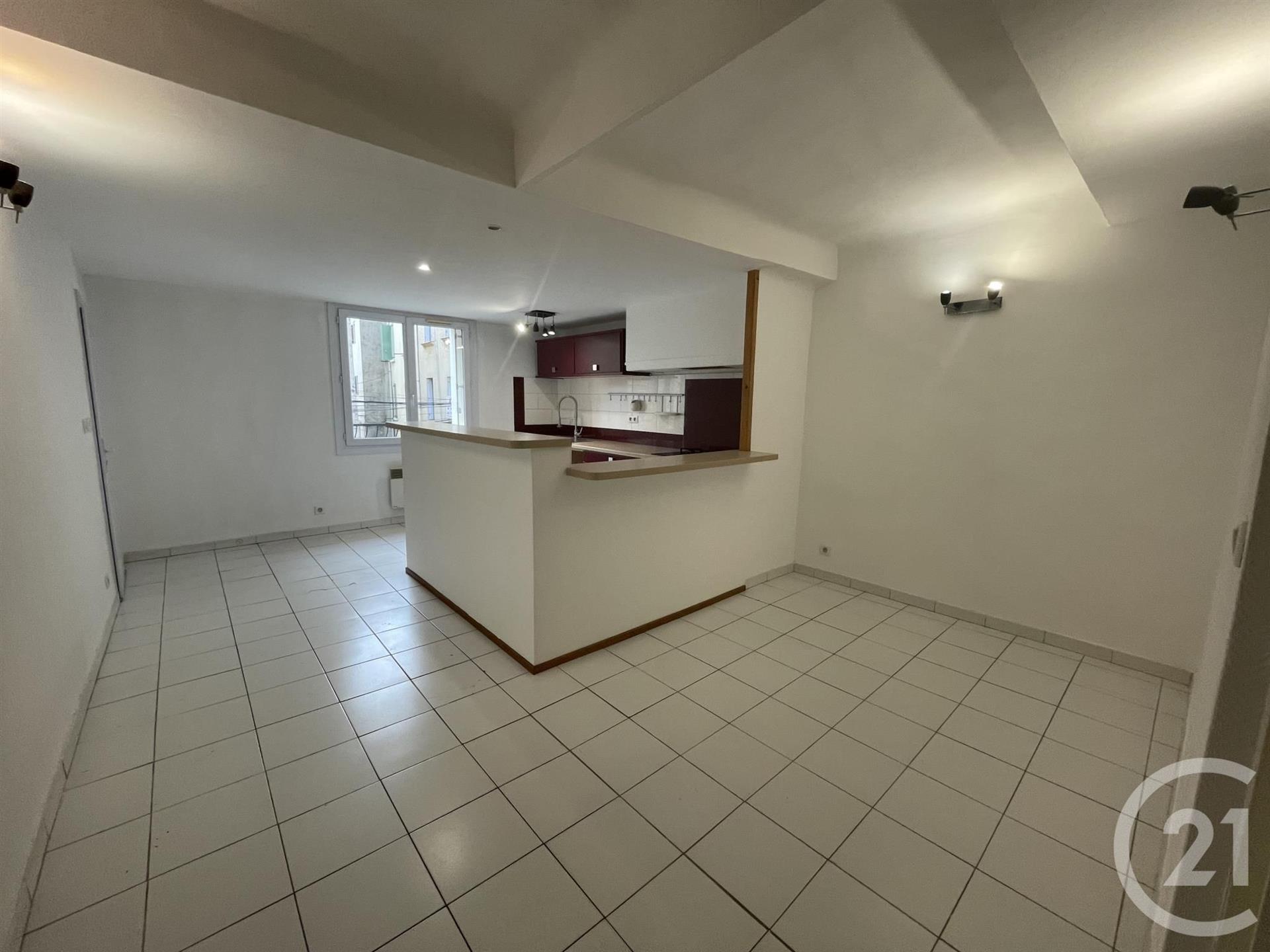 Maison à louer, 70m², Cuges-les-Pins