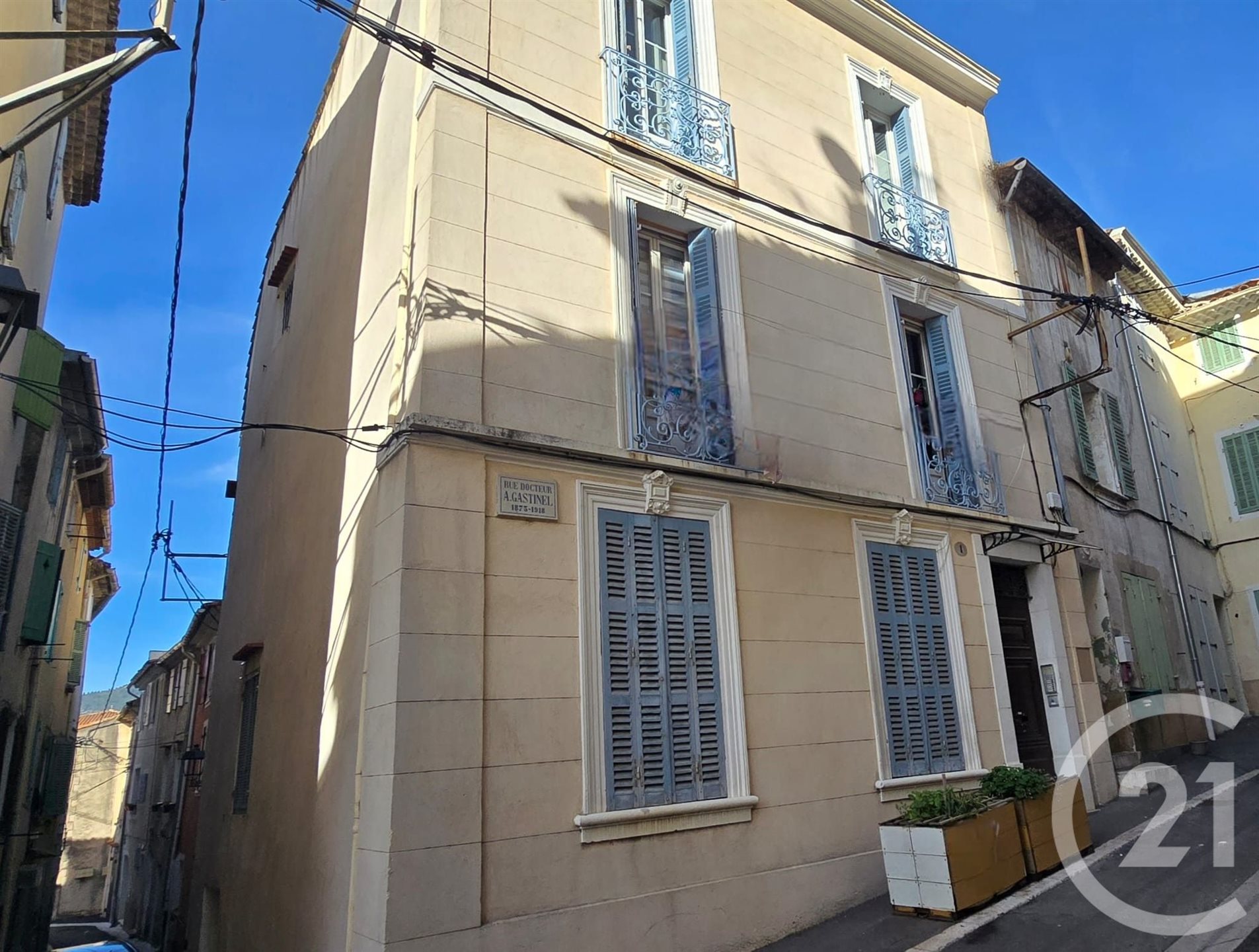 Appartement à vendre, 289m², Cuges-les-Pins