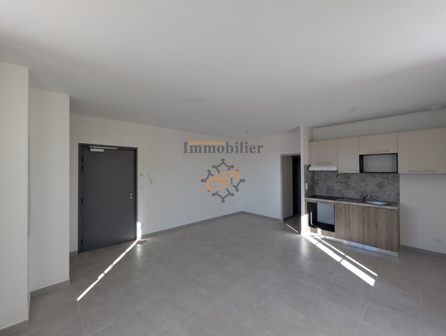 Appartement à louer, 68m², Vabres-l'Abbaye