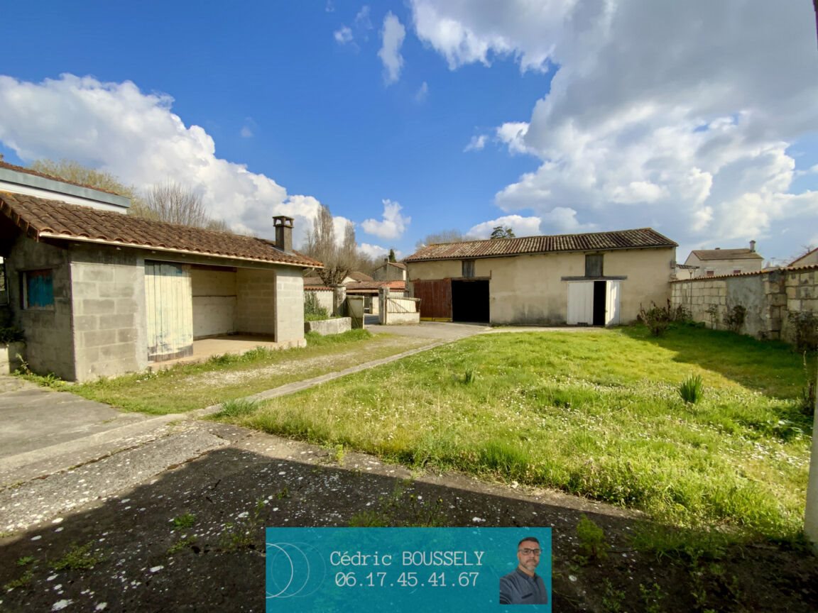 Appartement à vendre, 430m², Saint-Genis-de-Saintonge