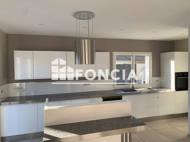 Maison à louer, 99m², Florensac