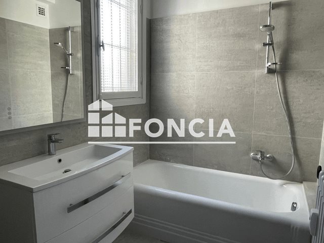 Appartement à louer, 76m², Nice