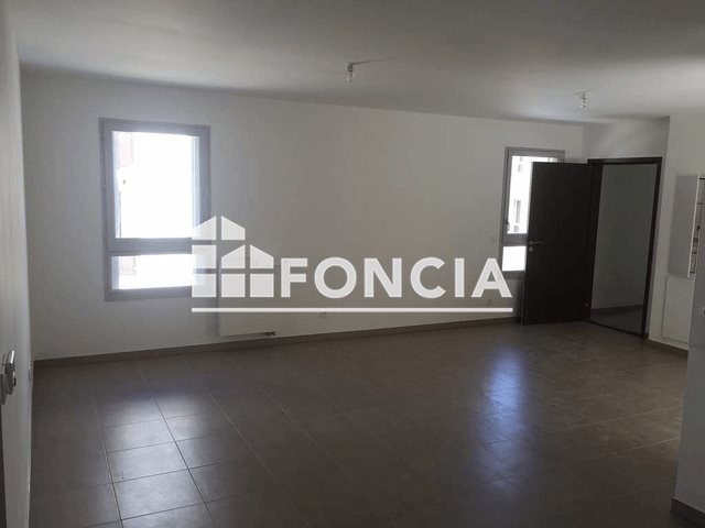 Appartement à louer, 69m², Castries