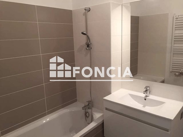 Appartement à louer, 69m², Castries