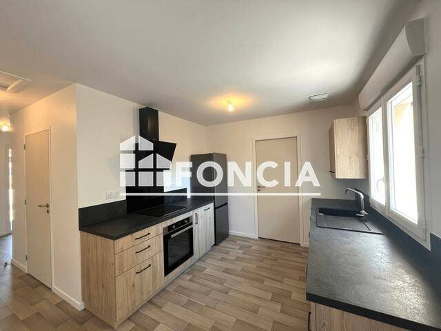 Maison à louer, 101m², Maché