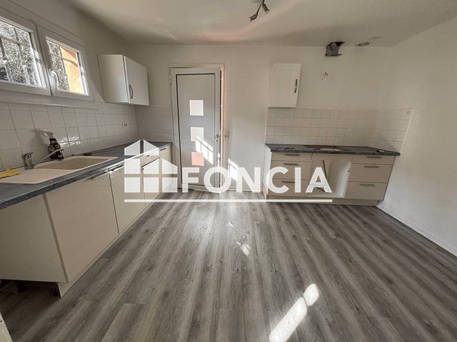 Appartement à louer, 84m², Pégomas