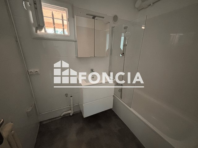 Appartement à louer, 84m², Pégomas