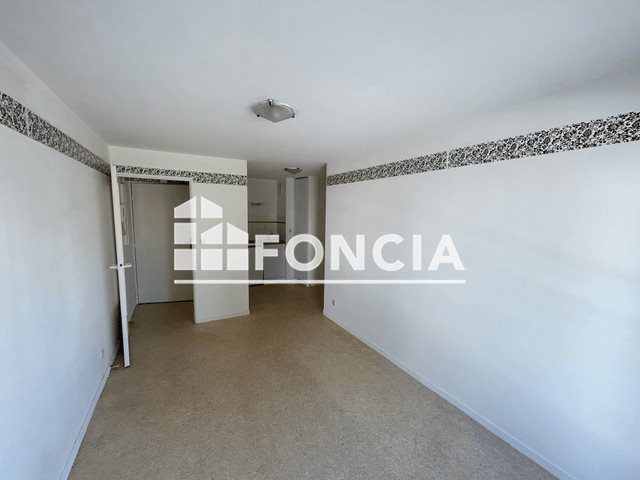 Appartement à louer, 31m², Lambesc