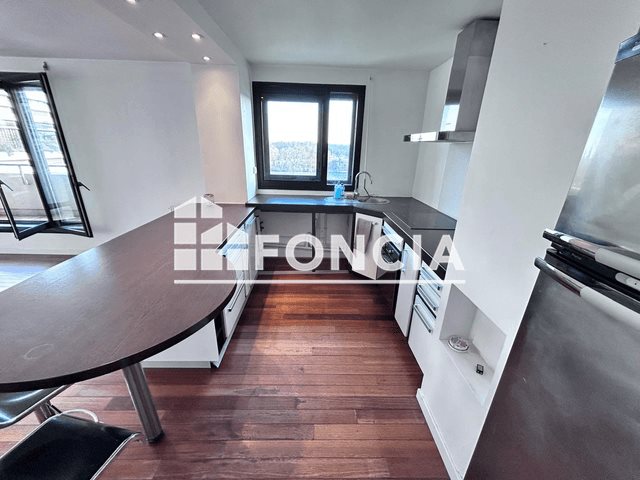 Appartement à louer, 64m², Suresnes