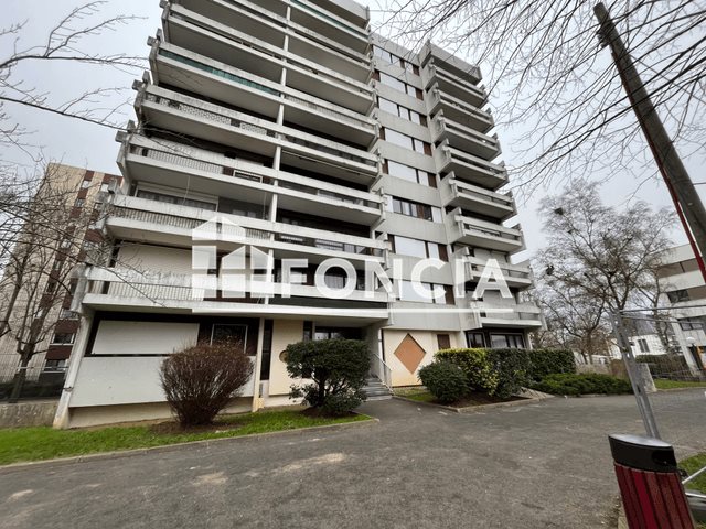 Appartement à louer, 27m², Évry-Courcouronnes