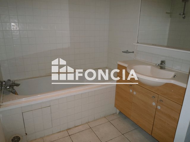 Appartement à louer, 58m², Nîmes