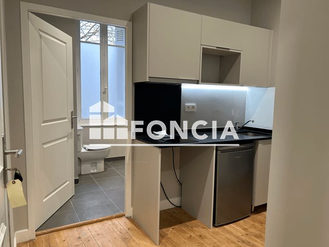 Appartement à louer, 29m², Saintes