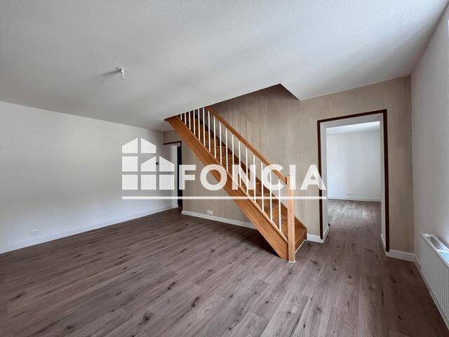 Appartement à louer, 84m², Neuves-Maisons