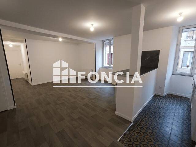 Appartement à louer, 63m², Bruyères-et-Montbérault