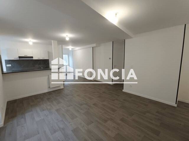 Appartement à louer, 63m², Bruyères-et-Montbérault