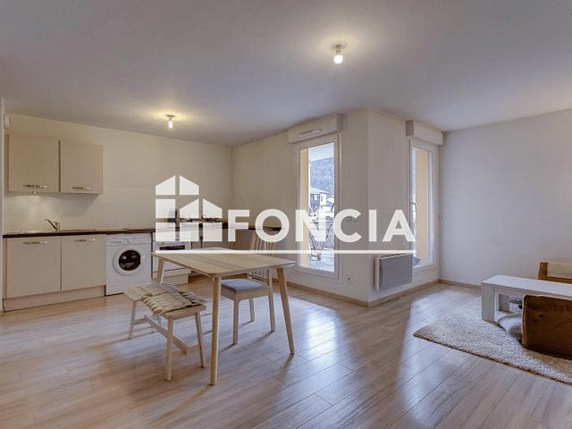 Appartement à louer, 46m², Gières