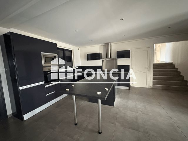 Maison à louer, 133m², Saint-Maurice-de-Gourdans